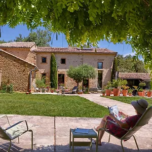 jas-des-roches.hotels-rhonealpes.com/